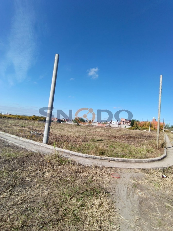Loteo Fermi lote de 10x32.6
